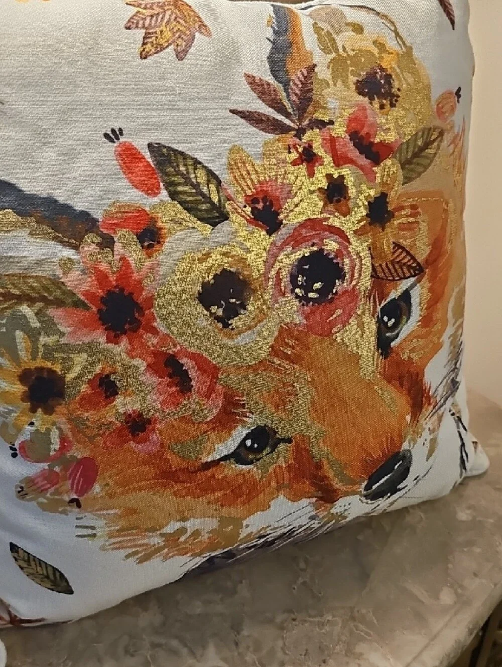 Brand New Set Of 2 Floral  Deer/fox Woodland Animal Throw Pillows - White/Cream